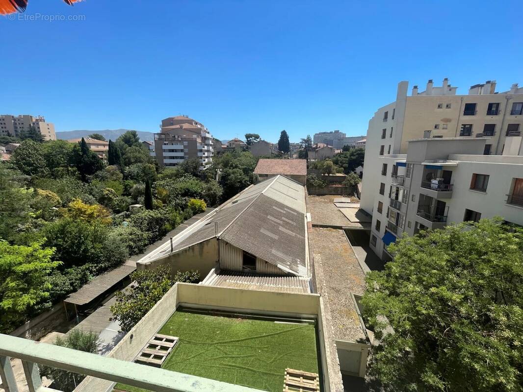Appartement à MARSEILLE-5E