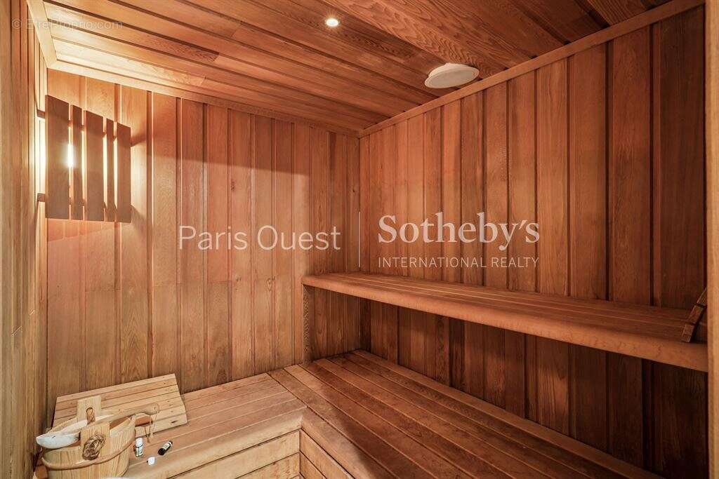 Maison à NEUILLY-SUR-SEINE