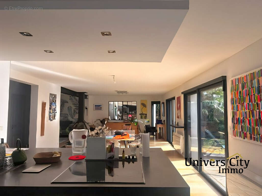 Maison à SAINTE-LUCE-SUR-LOIRE