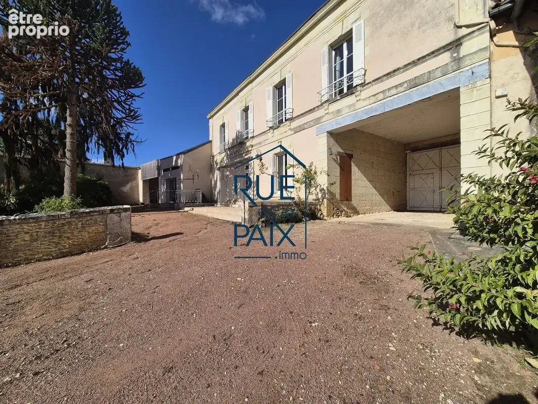 Maison 6 pièces 218 m² à vendre à Pas-De-Jeu (79100) - photo 3