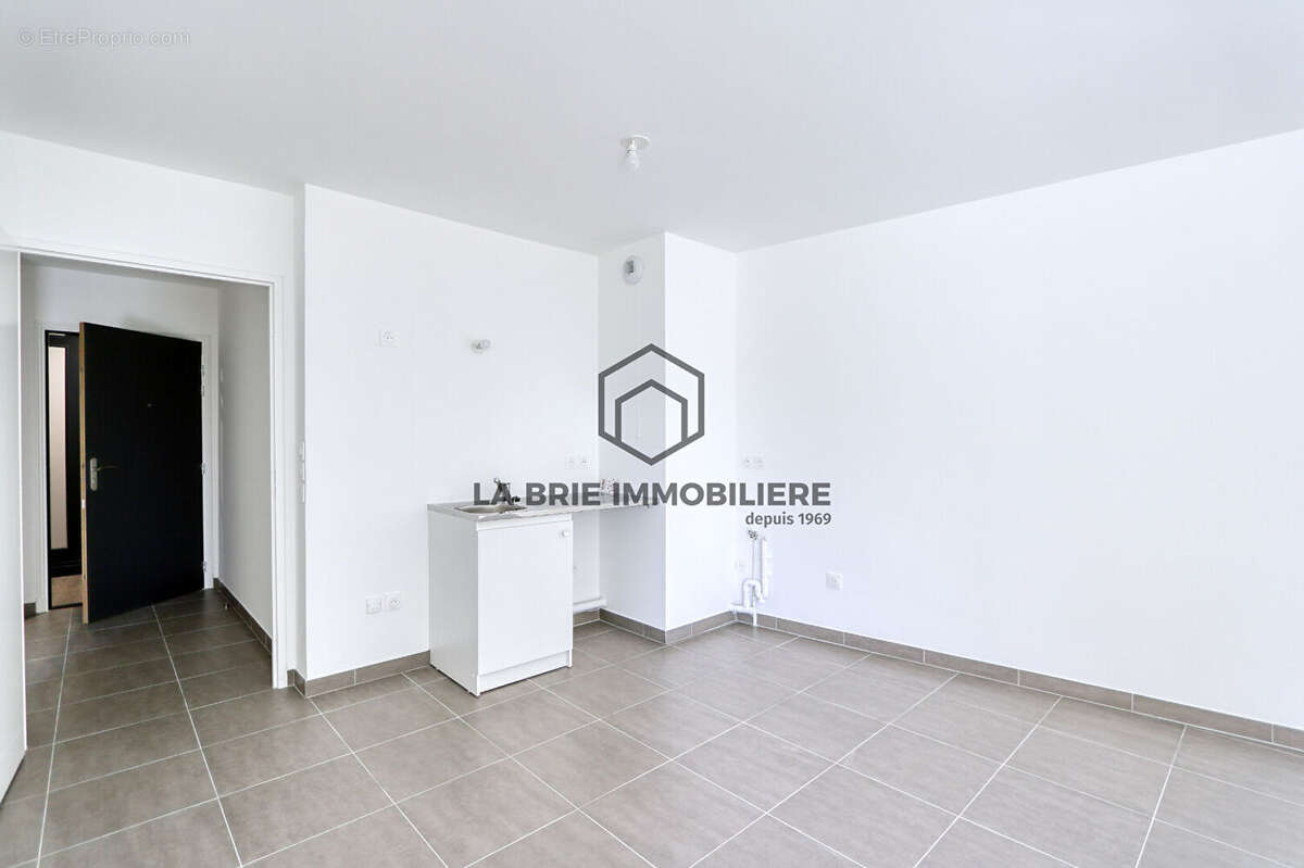 Appartement à CHENNEVIERES-SUR-MARNE