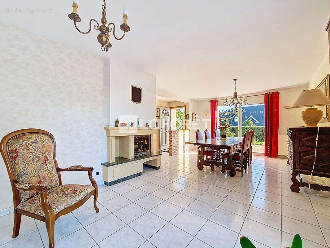 Maison à NIVILLAC