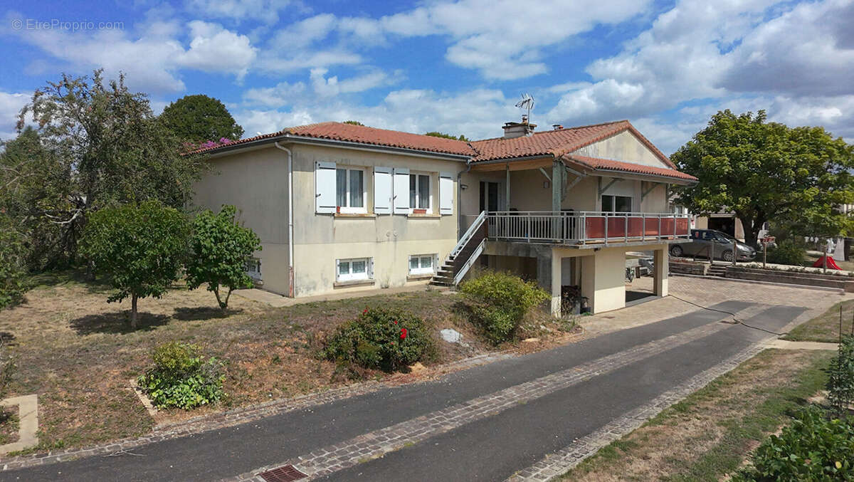 Maison 158m² à saint-pierre-d'exideuil - photo 14