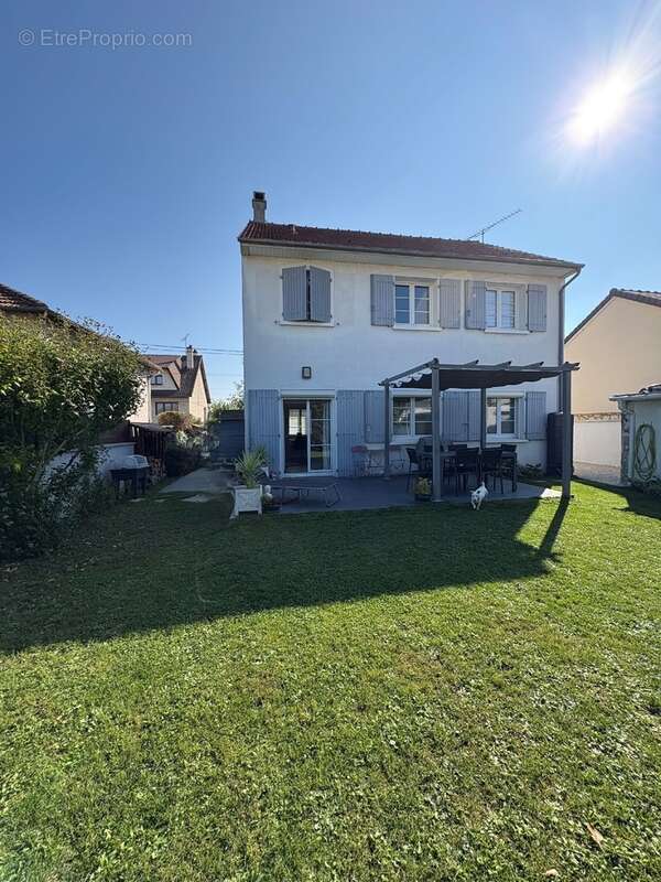 Maison à COURTRY