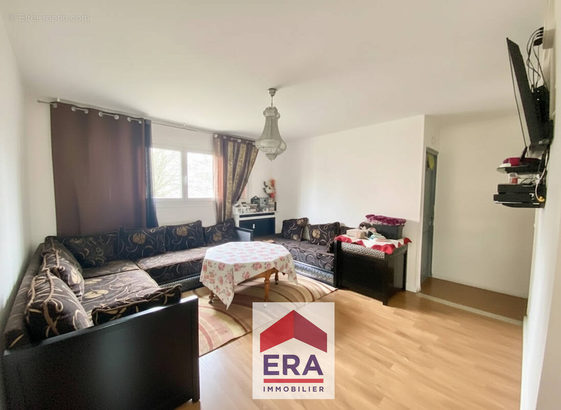 Appartement à SARTROUVILLE