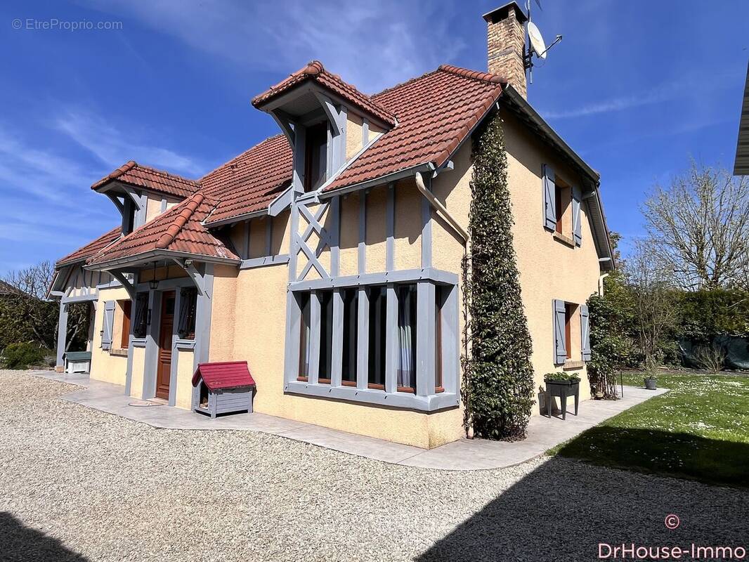 Maison à SAINTE-MAURE