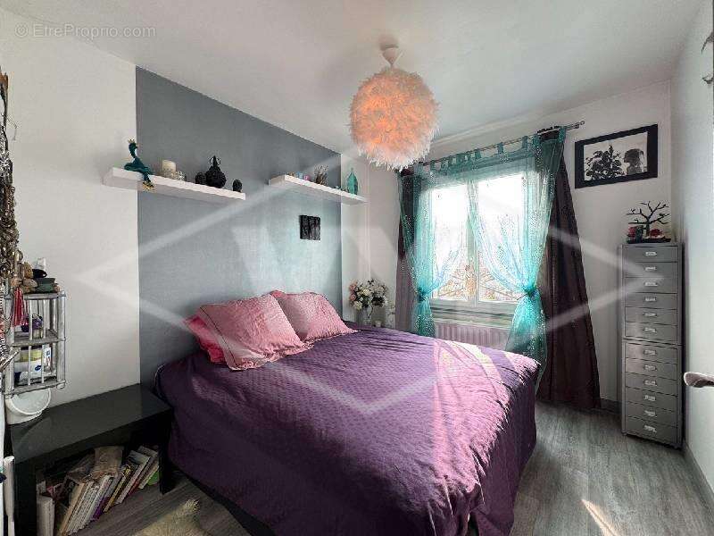 Maison à COMBS-LA-VILLE