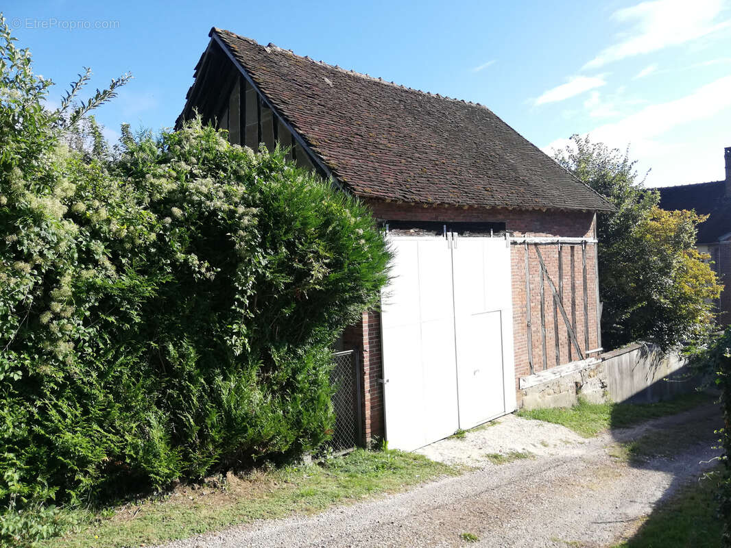 Maison à LA FERTE-LOUPIERE