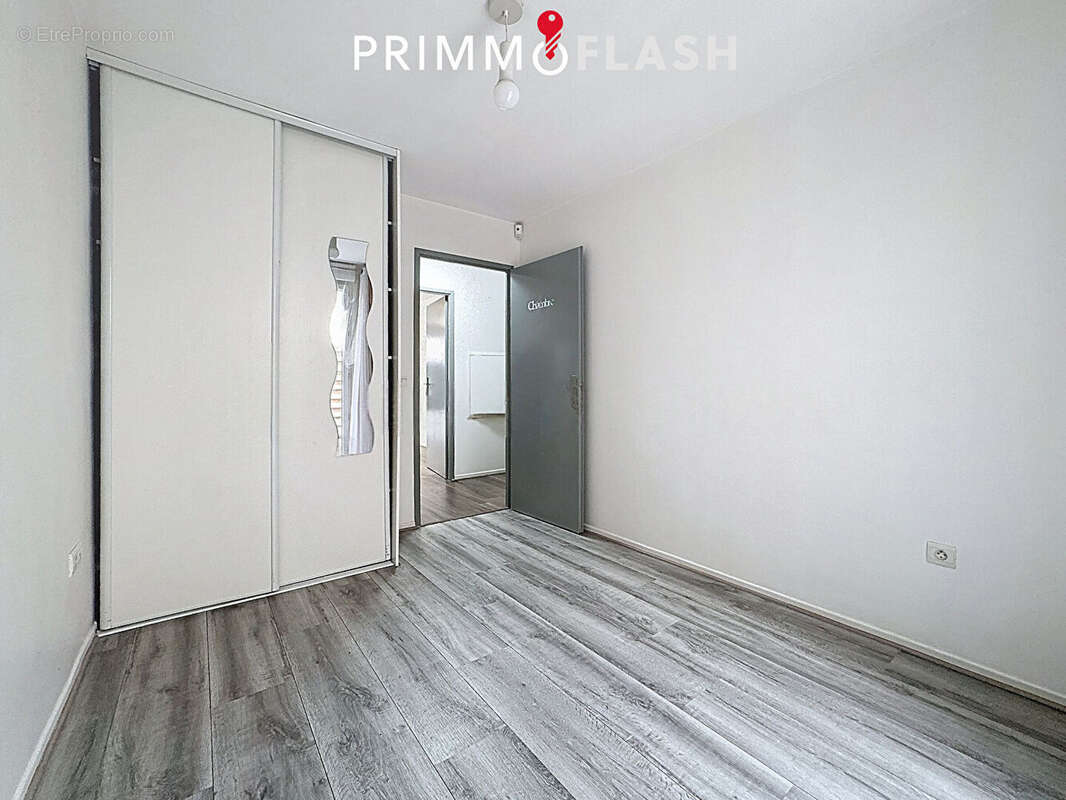 La Courneuve - Superbe 3 pièces de 62,45 m² + 2 grandes terrasses privatives (43,50 m²) + parking - photo 7