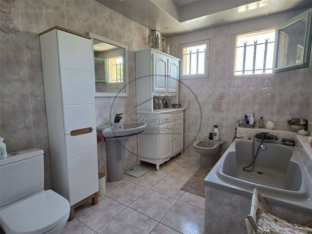 Maison avec piscine dans un environnement privilégié - photo 22