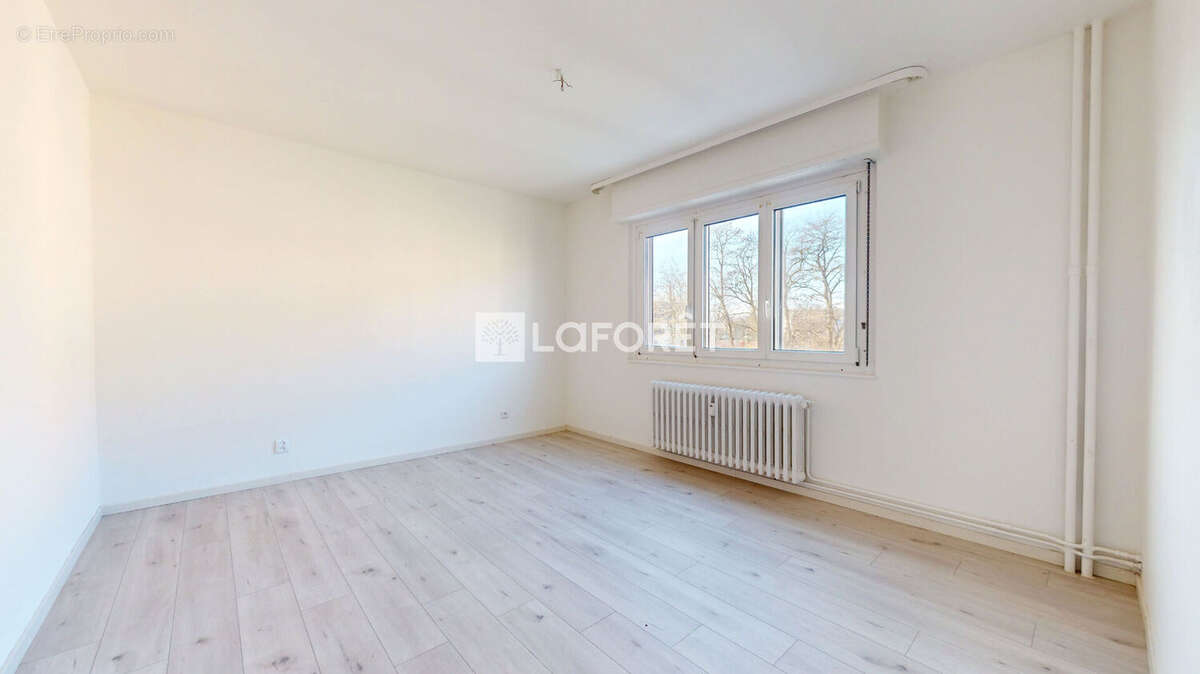Appartement Schiltigheim 4 pièces 84,97 m2 - Balcon - Grenier - Cave - photo 12