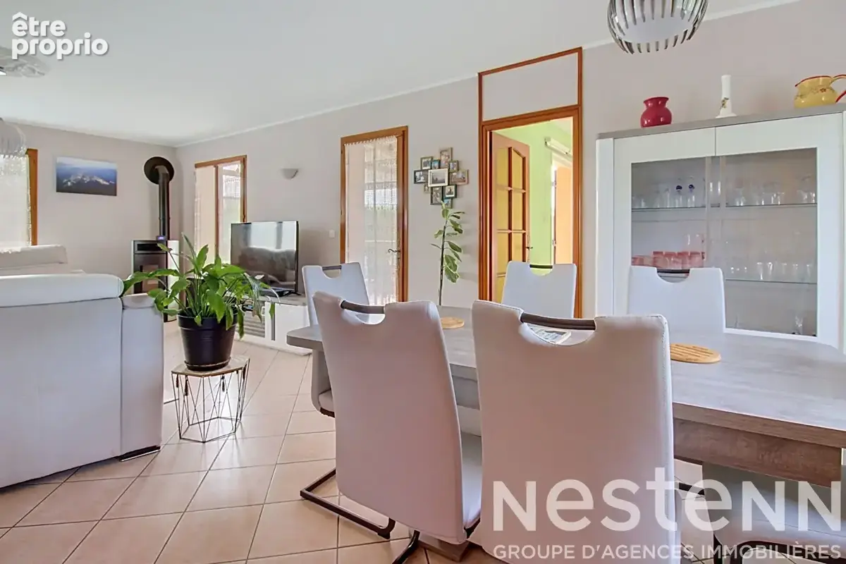 A VENDRE - Maison Vidauban 5 pièces 123m2, piscine , garage  , sous sol  et cave. - photo 24
