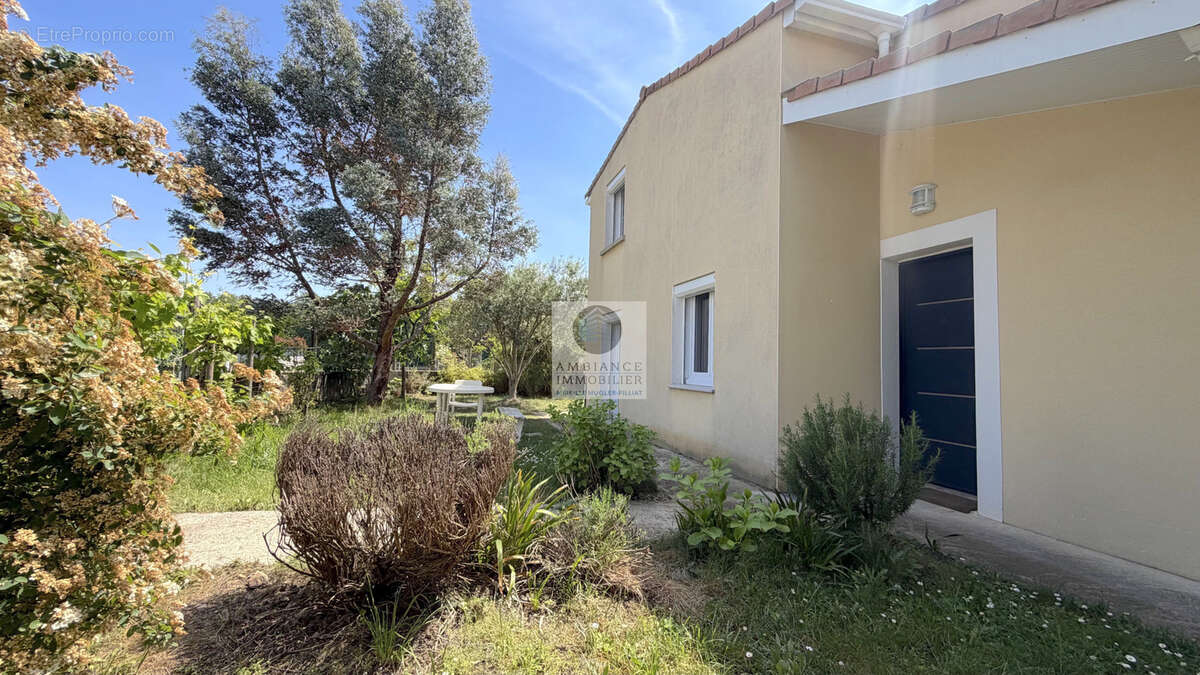 Maison à GUILHERAND-GRANGES