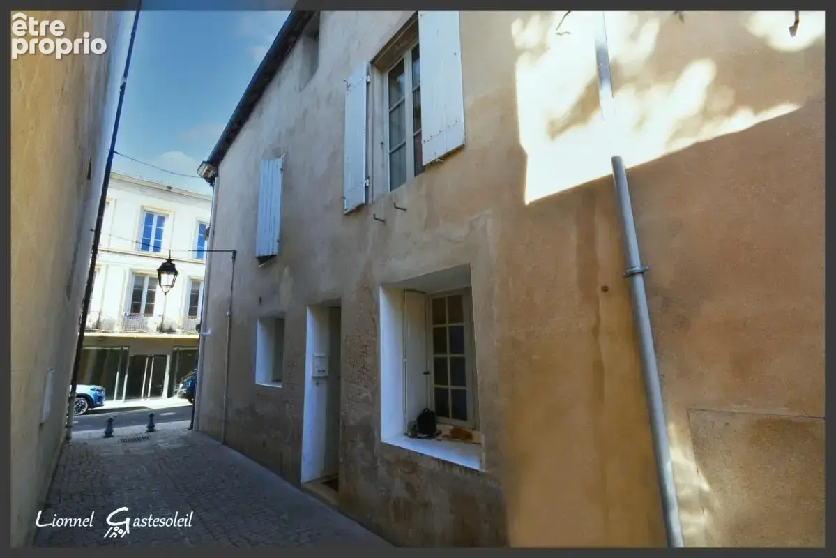 A vendre maison de ville sur trois niveaux au coeur de la bastide de Sainte Foy la Grande - photo 1