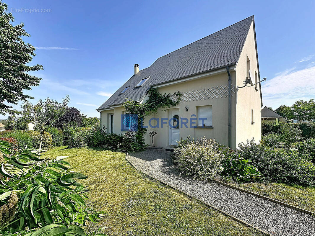 Maison à SAINT-PIERRE-DU-REGARD
