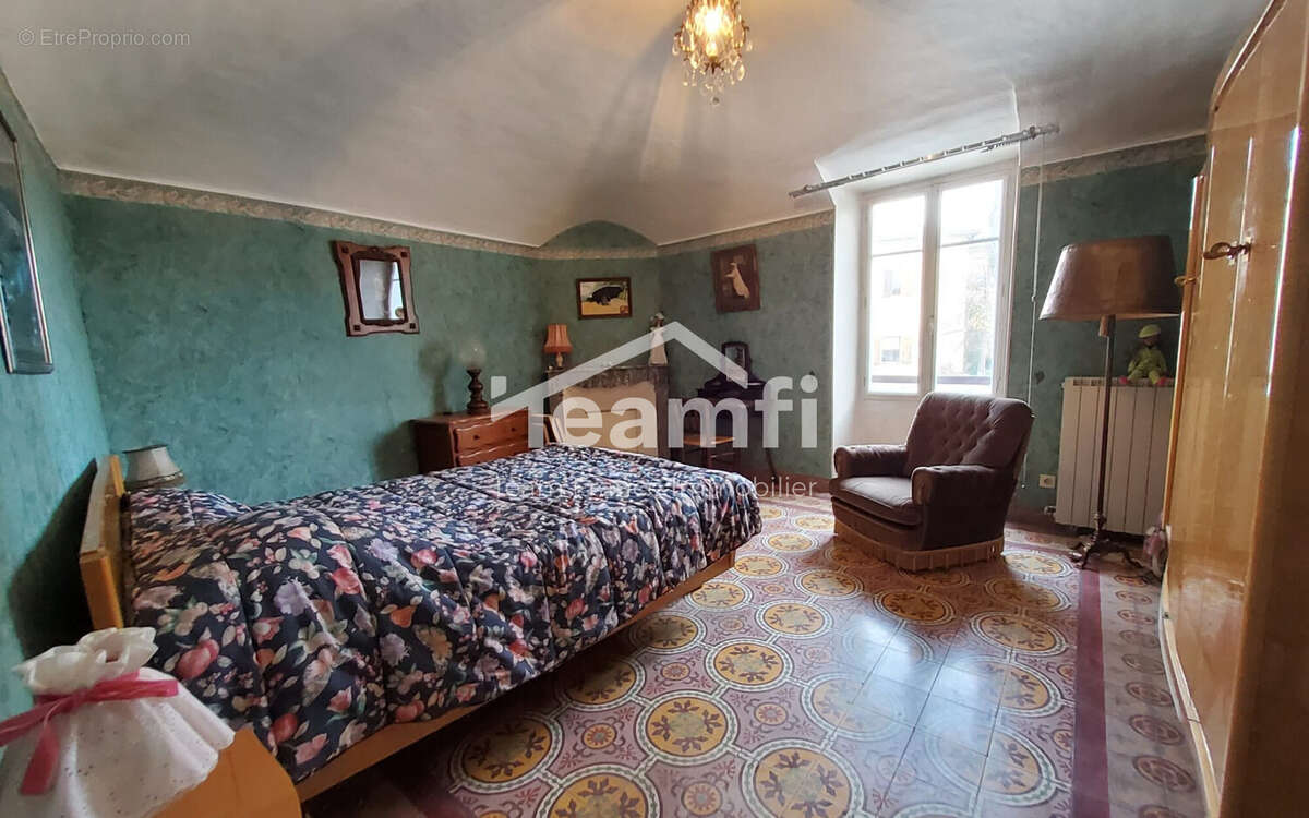 Maison à SAINT-PAUL-LE-JEUNE