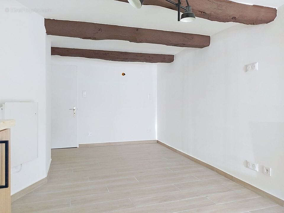 Appartement à MONTMEYAN