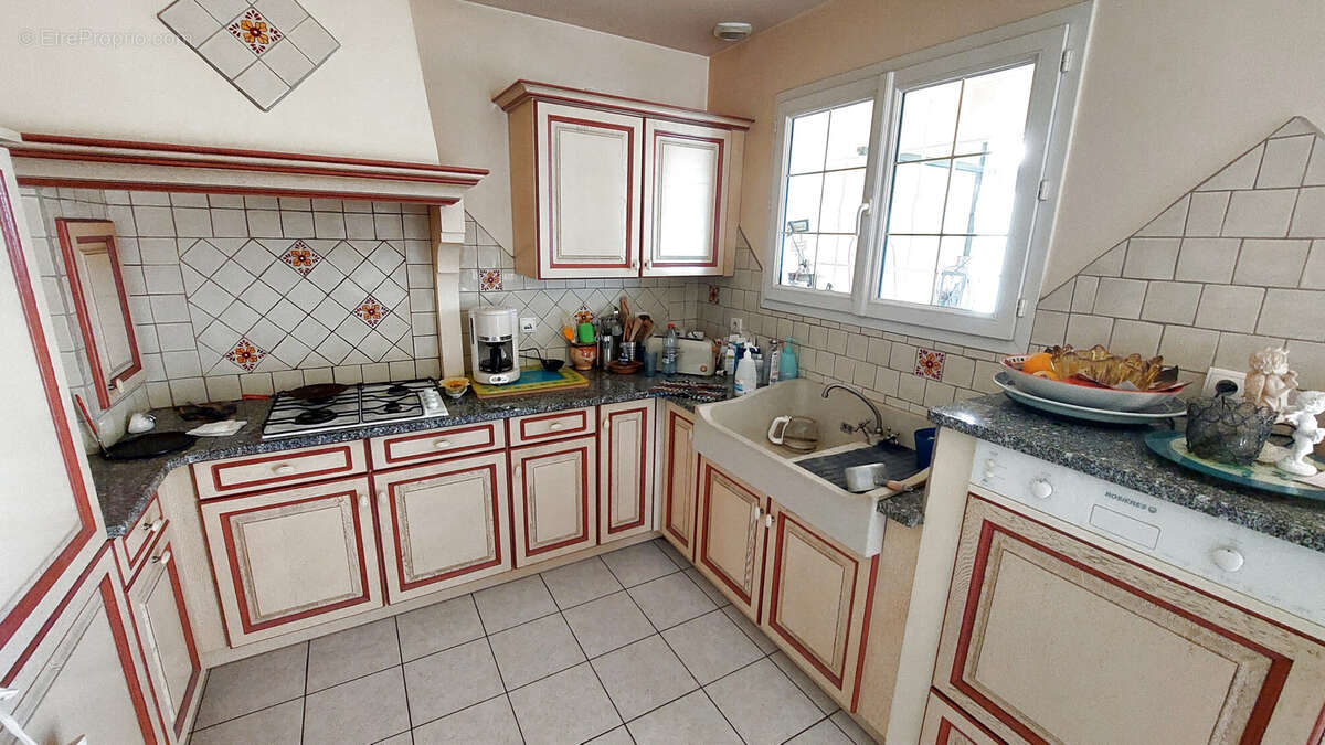 Maison à MONTELIMAR