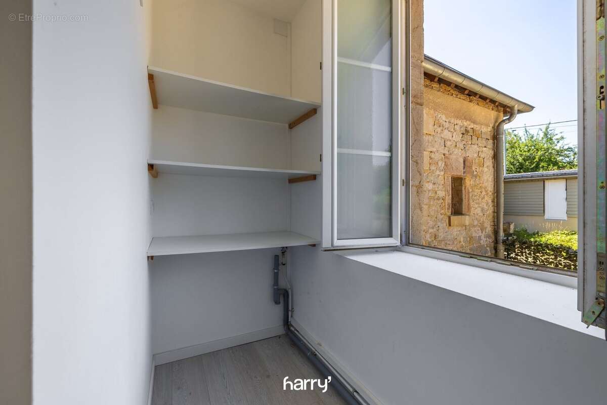 Appartement 84 m² à Geneuille  - photo 3