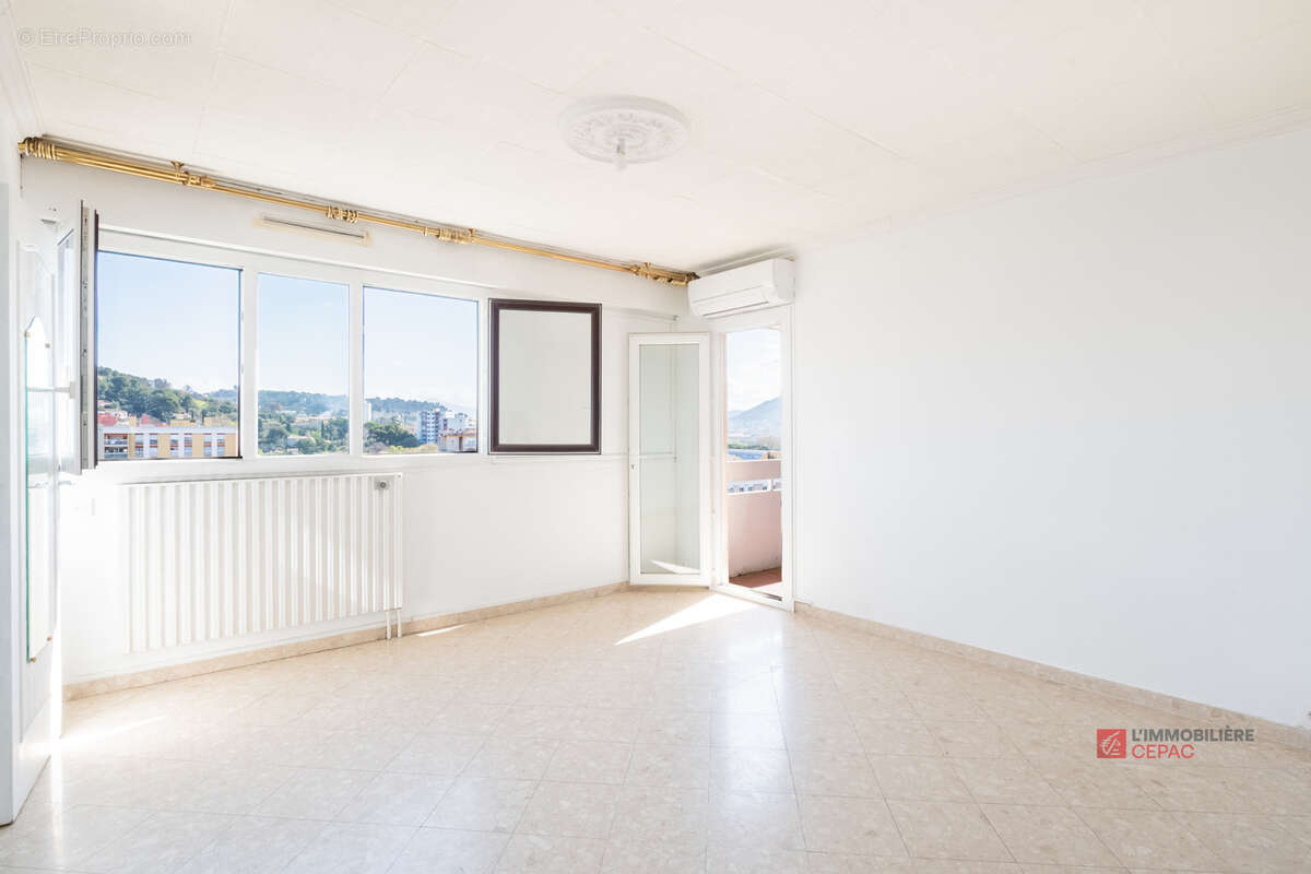 Appartement à MARSEILLE-11E