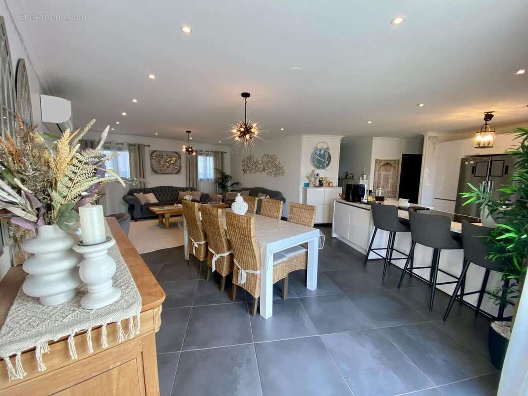 Maison à SAINT-MARCEL