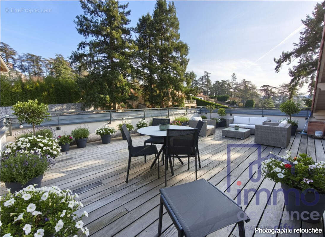 Appartement à SAINT-JUST-SAINT-RAMBERT