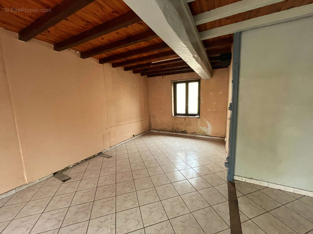 Appartement à GENAY