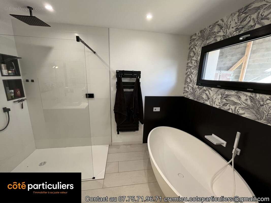 Commerce à CHAVANOZ