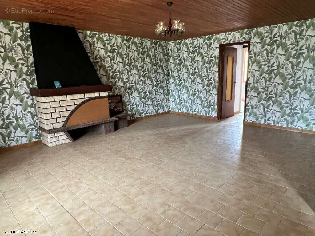 Maison à VILLEFAGNAN