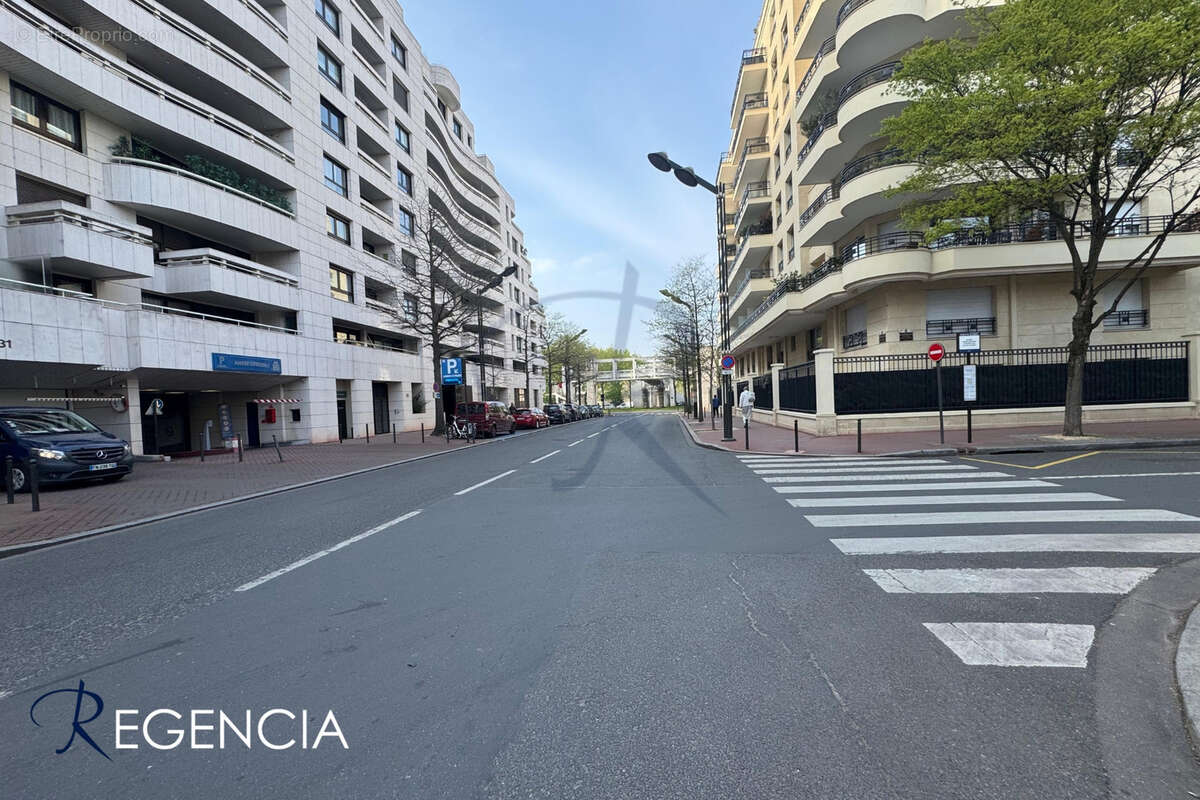 Parking à LEVALLOIS-PERRET