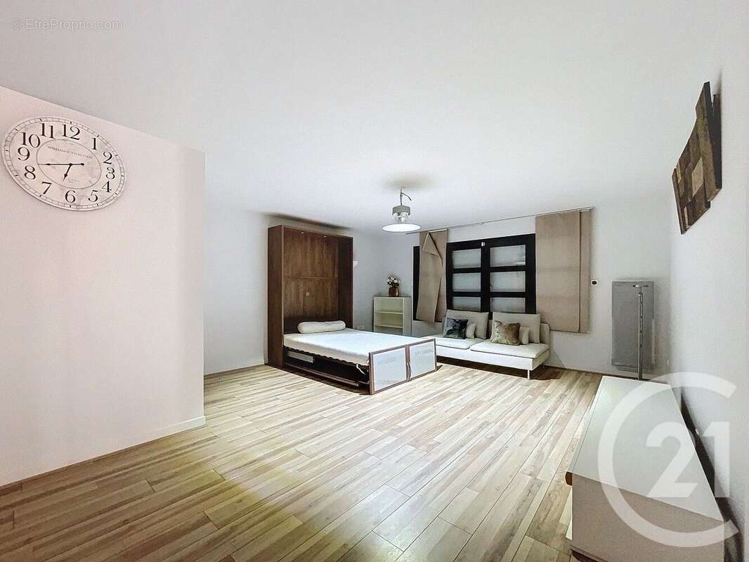 Maison à SAINT-MARTIN-LA-PLAINE