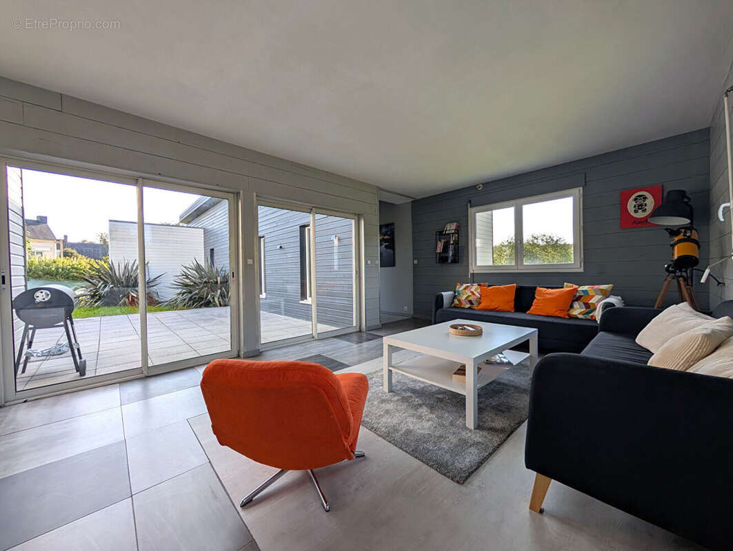 Maison à ROZ-SUR-COUESNON