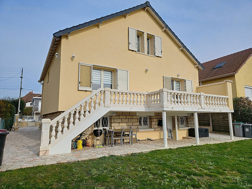 Maison à MORANGIS