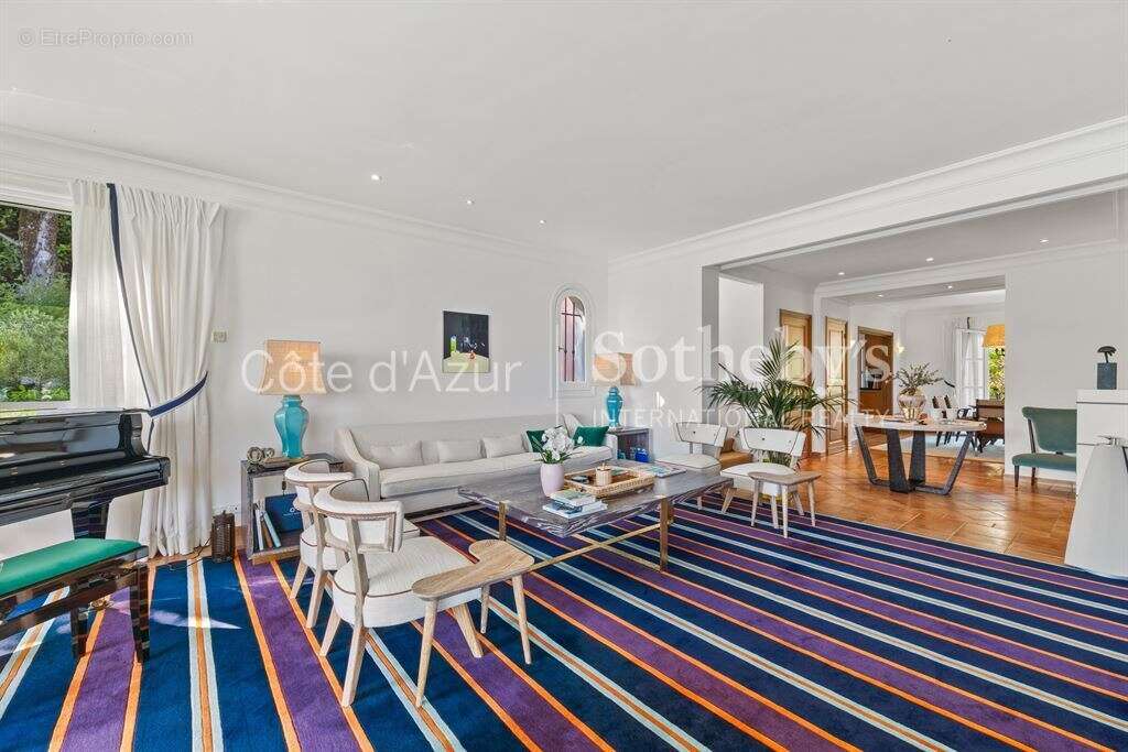 Charmante villa d'architecte avec vue panoramique sur la mer, piscine et jardin paysager à Menton - photo 6