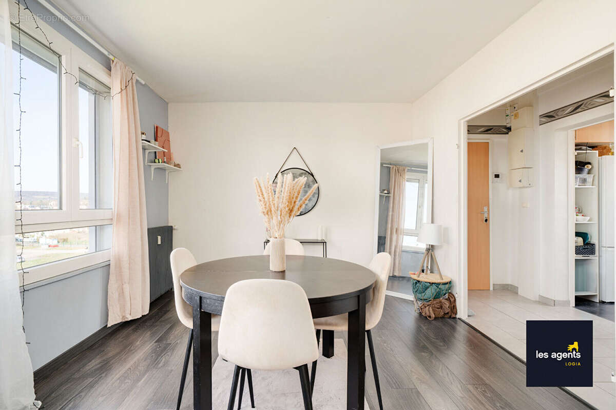 Appartement à ECROUVES