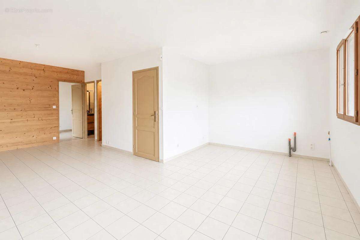 Maison de 4 pièces de 90 m² à Monthion - photo 3