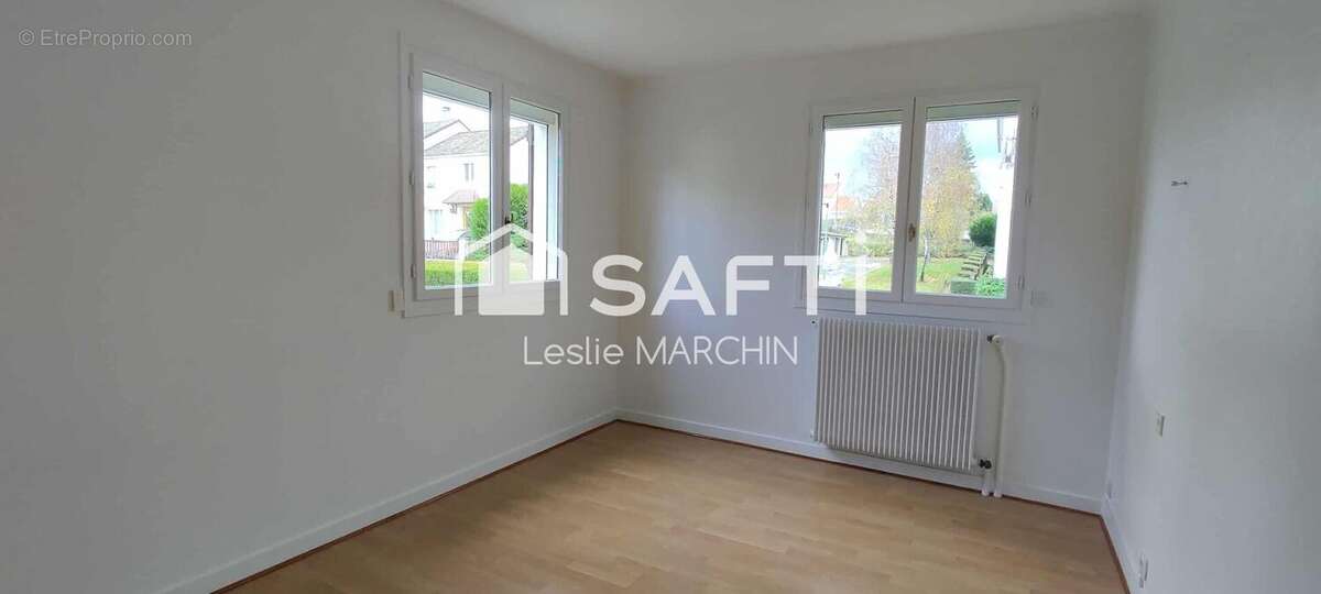 Photo 9 - Maison à VENEUX-LES-SABLONS