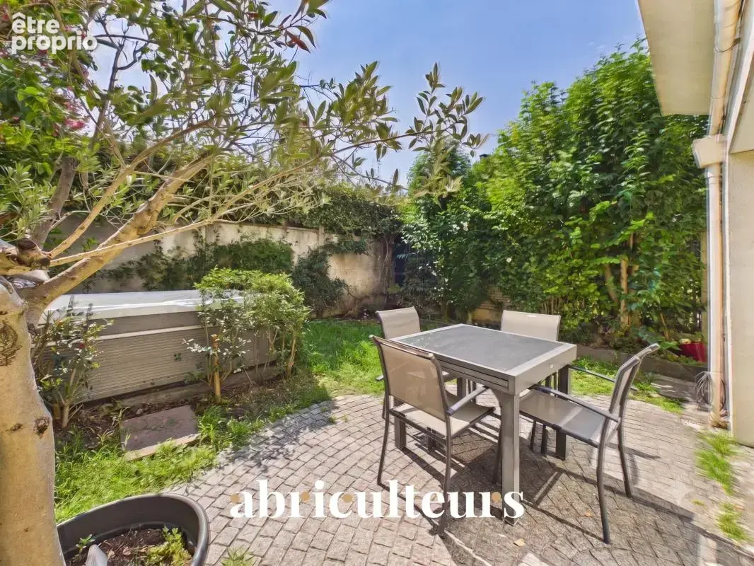 Photo Appartement à Bordeaux au prix de 299 000€