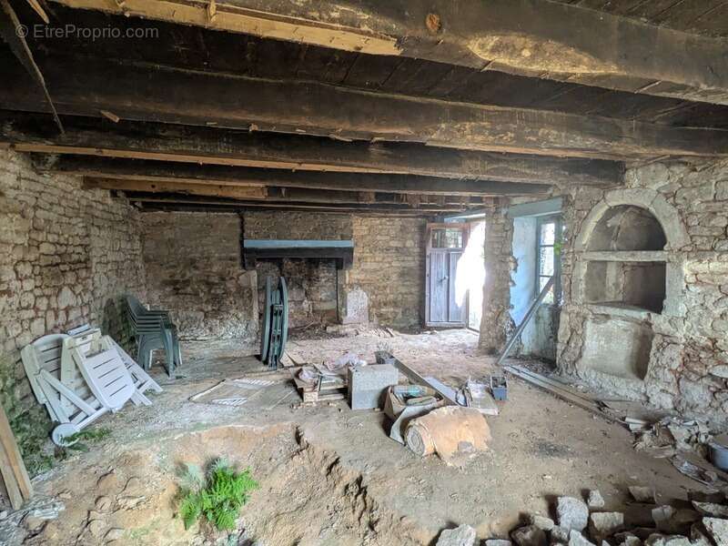 Plouay maison en pierre sous ardoises 1 pièce de 50m² environ parcelle de 140m² environ avec un puits - photo 6