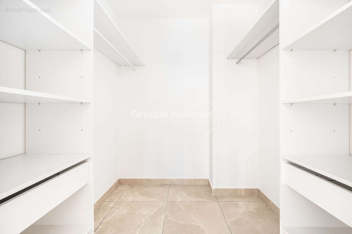 Maison à VINON-SUR-VERDON