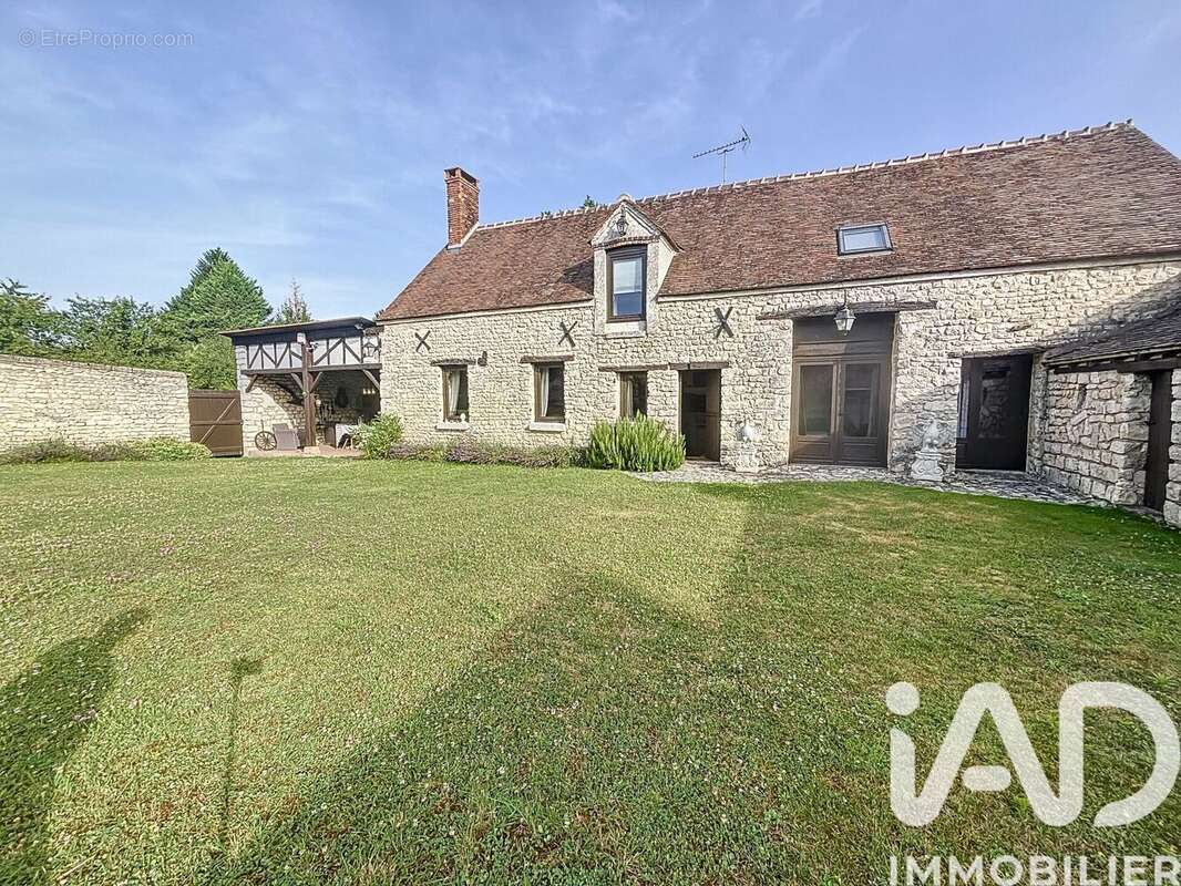 Photo 2 - Maison à COURTEMPIERRE