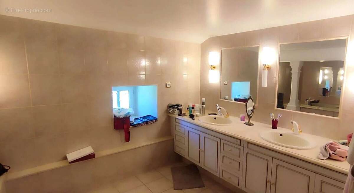 Maison à VIEUX-RUFFEC