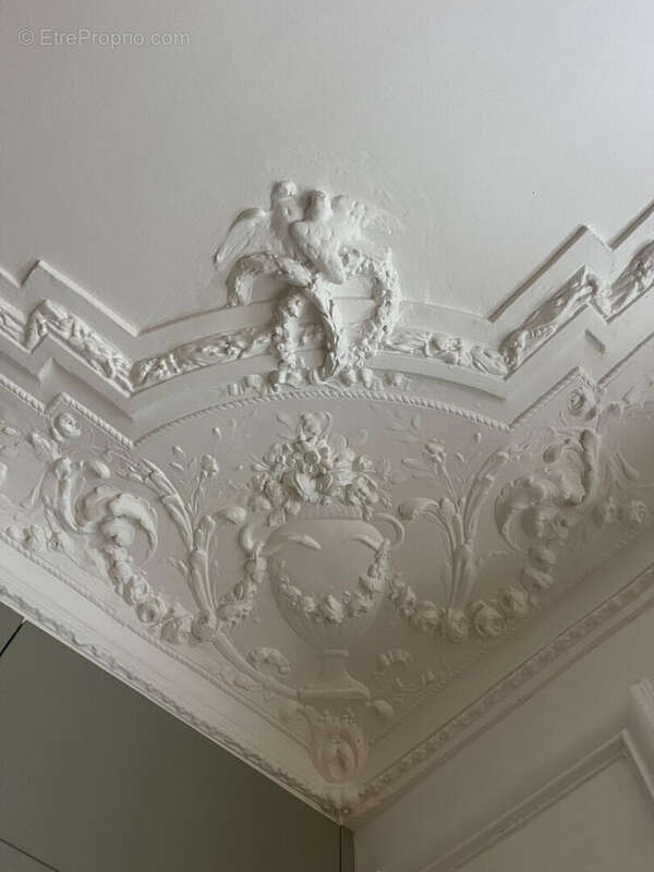 Appartement à PARIS-7E