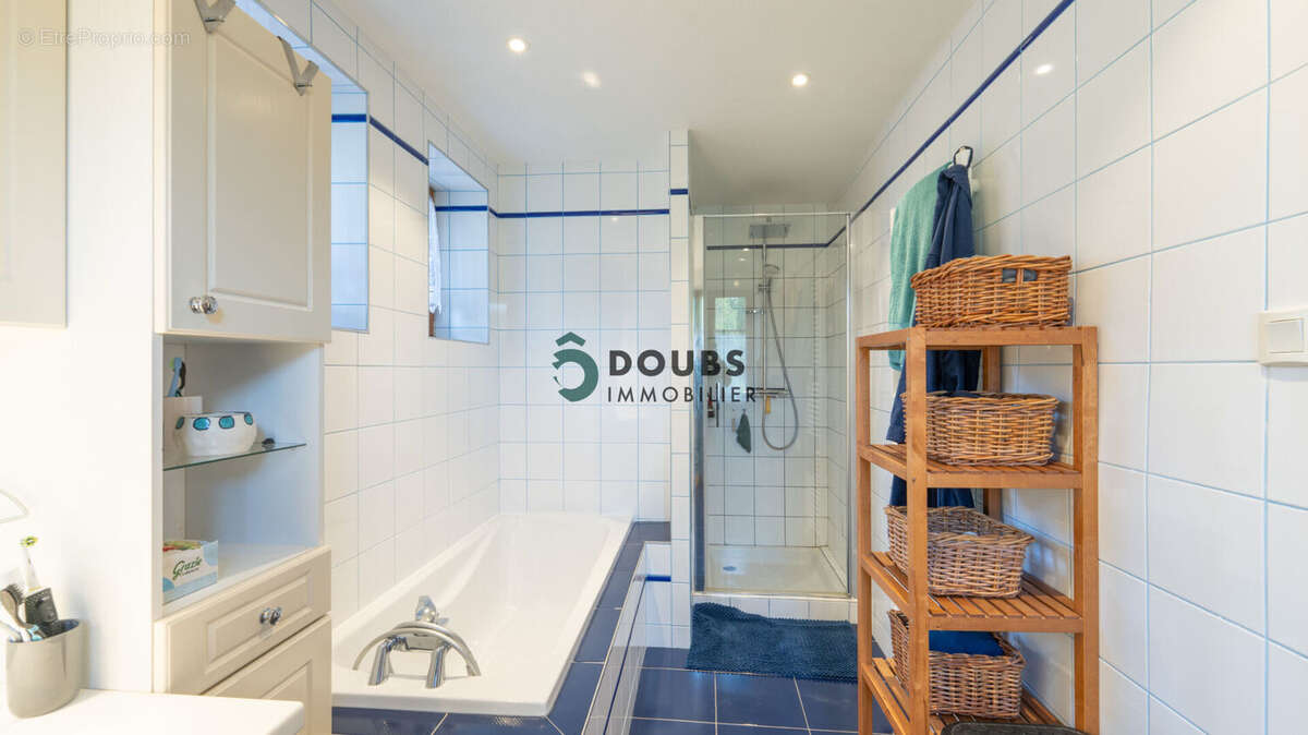 Maison à PIERREFONTAINE-LES-VARANS