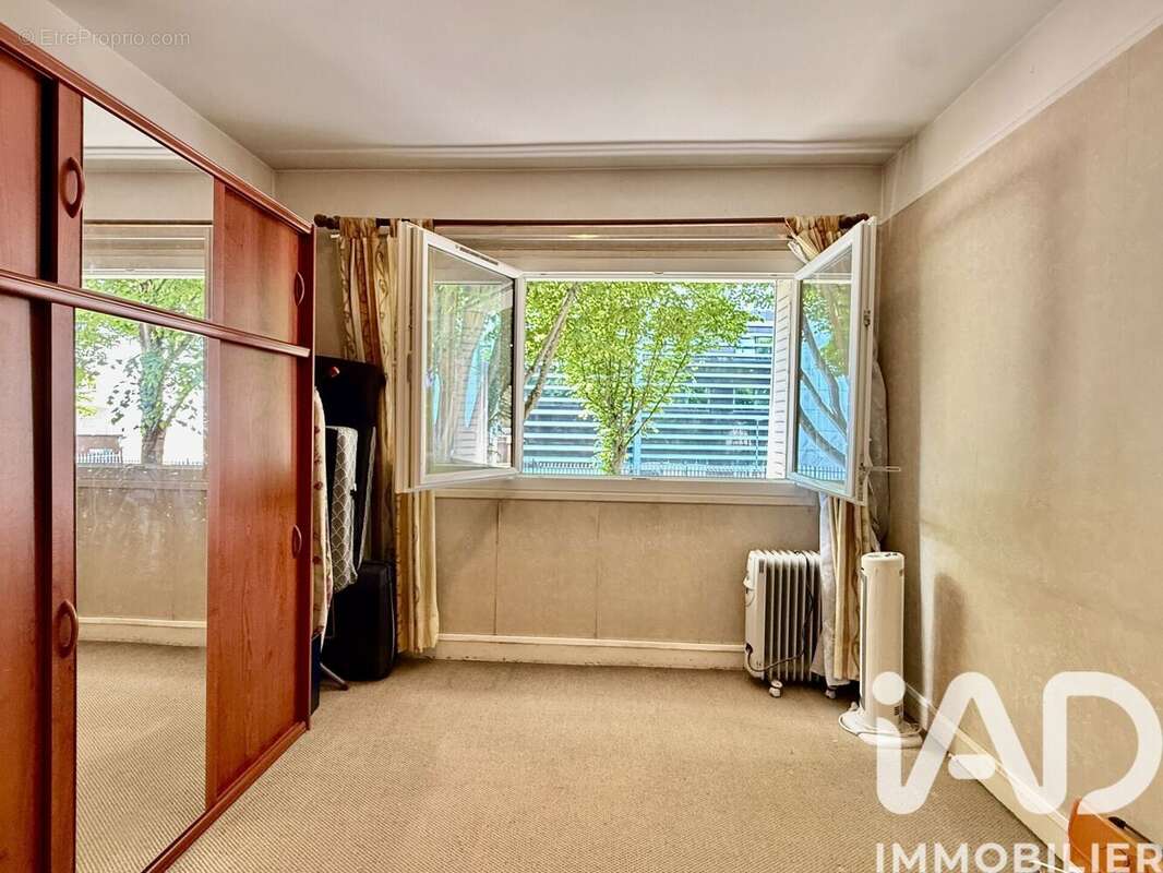 Appartement 64 m² à Issy-Les-Moulineaux  - photo 4