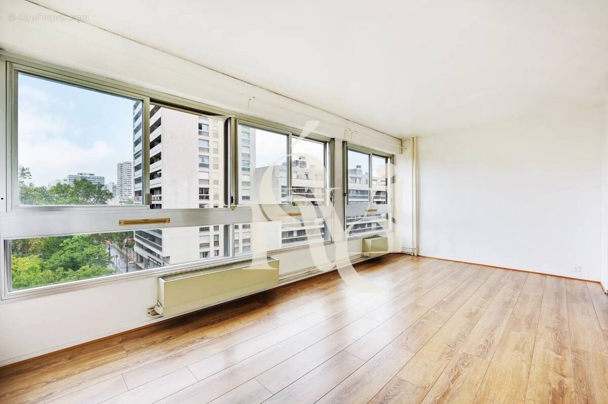 Appartement à PARIS-11E