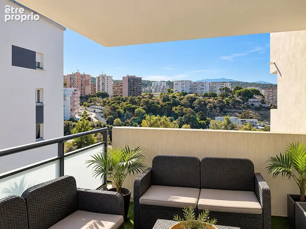 T3 avec 2 garages et une belle terrasse ! - photo 7