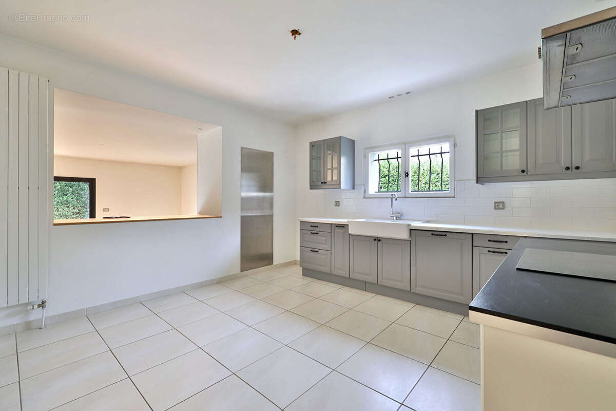 Maison à SAINT-CYR-AU-MONT-D'OR