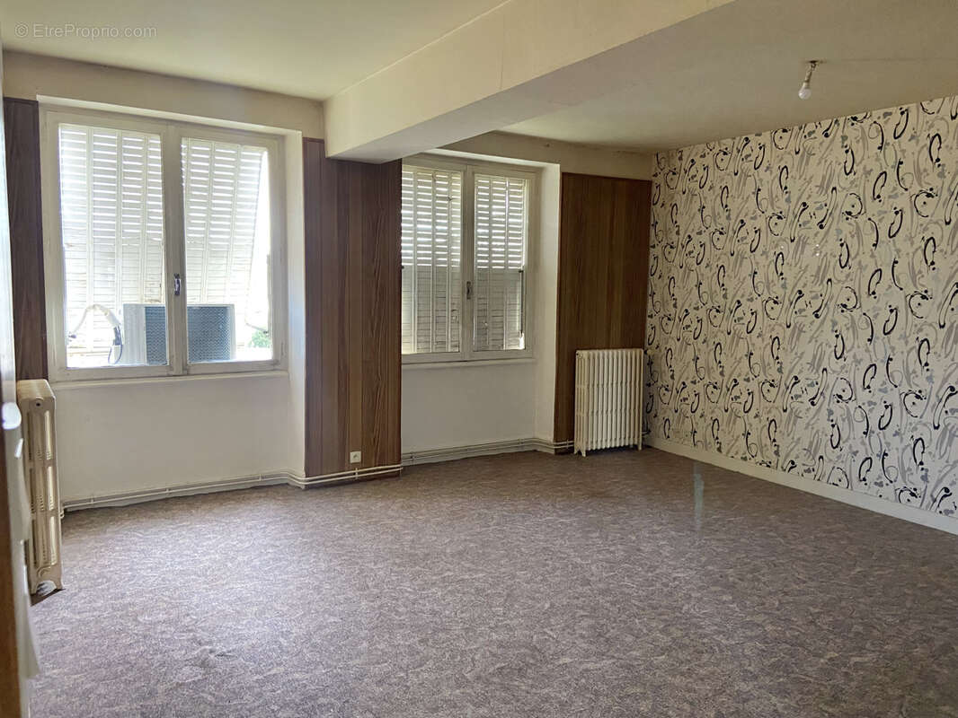 Appartement à SAINT-GERMAIN-DES-FOSSES