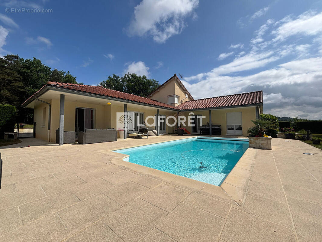 Maison à SAINT-PAUL-DES-LANDES